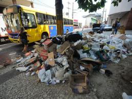 Nesta semana, a Locanty, empresa que fazia o recolhimento de lixo da cidade, informou que não faria mais a coleta do lixo no município